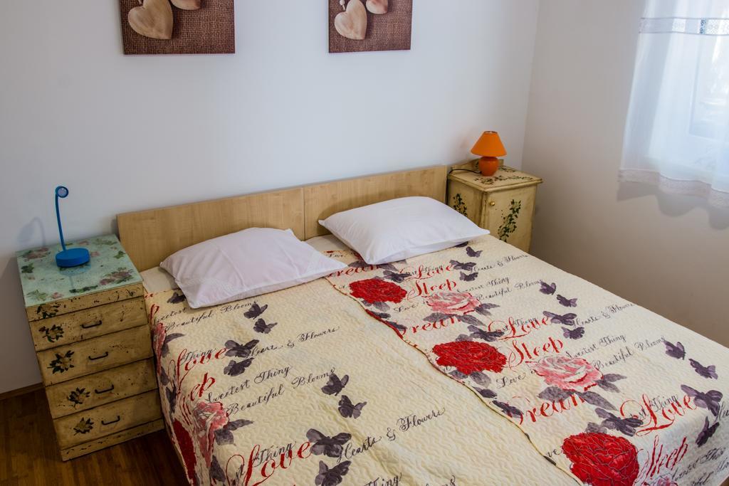 Apartments Seka Нови Винодолски Екстериор снимка
